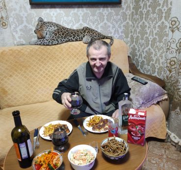 Виктор, 53 лет, Артем,  Россия 🇷🇺