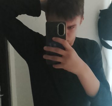 Vadim, 18 лет, Улан-Удэ,  Россия 🇷🇺