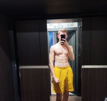 Тим, 24 лет, Корсаков,  Россия 🇷🇺